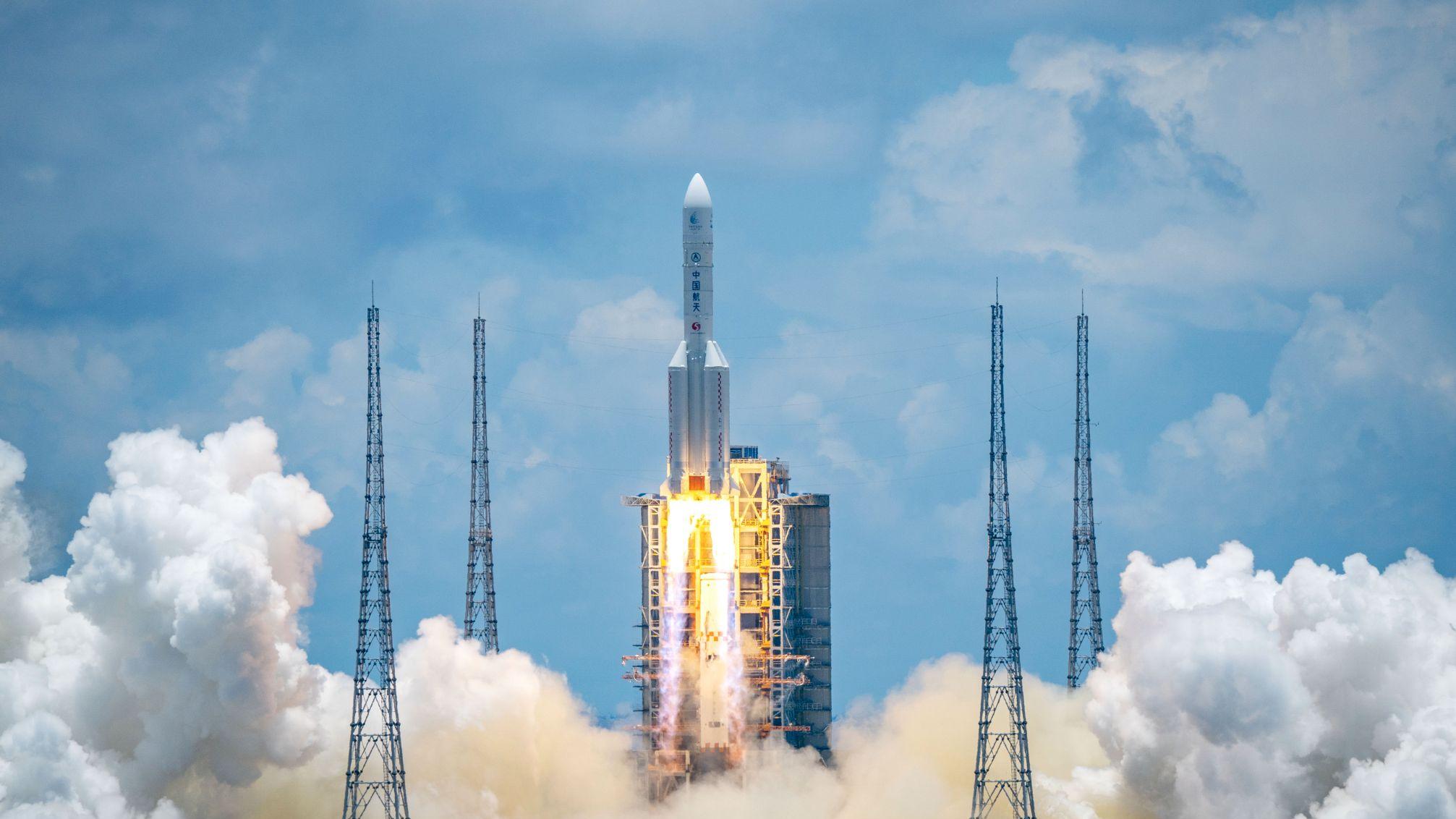 中国将建造太空发电站？24小时不间断收集太阳能，微波向祖国送电