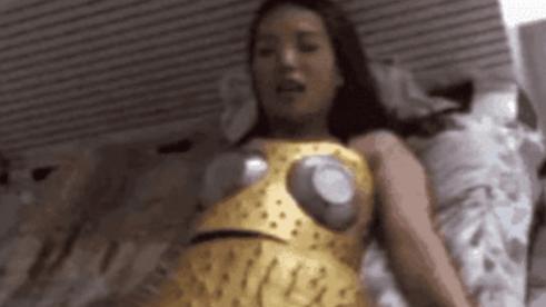 男子出差不放心新婚妻子，专门为她量身定制“钢铁衣”，网友：奇葩