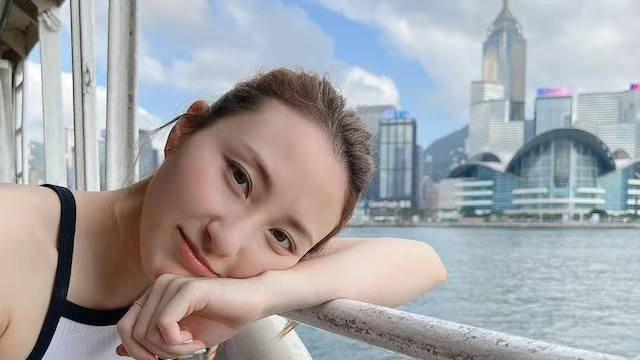 何超云|赌王女儿何超云将嫁给消防员，两人已恋爱7个月