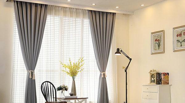 “窗帘”脏了能用洗衣机洗吗？多亏保洁阿姨提醒，难怪洗不干净