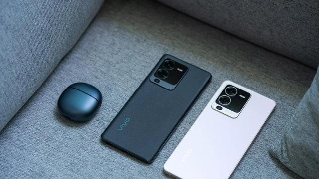 智能手机|vivoS15也稳不住了，12G+256G突然降了920元，十分惊喜