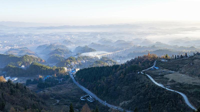 九月十五为望日，此日“五离又岁破，不做三件事”：三件事指啥