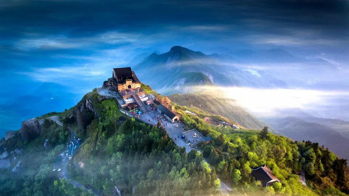 五岳|泰山的海拔高度在五岳中仅排第三名，为何能成为五岳之首？