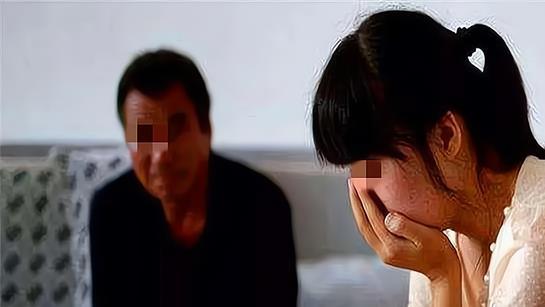 案例：男子发现朋友汽车上下抖动，前去查看内心受激酿血案