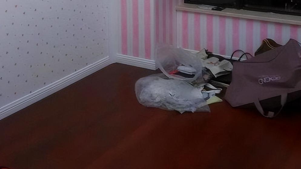 参观嫂子10万装的新房，满屋乱糟糟，电视柜吓人，看完哭笑不得！