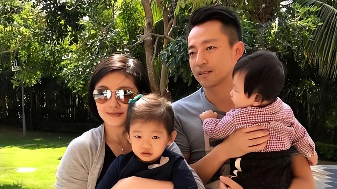 |汪小菲再曝购物截图！女方再婚时，佩戴的首饰，刷的都是前夫的卡