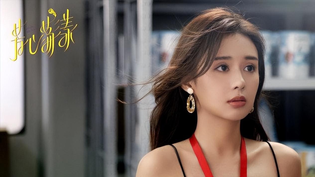 |又一轻喜剧开播成黑马，阵容强大看点十足，网友：熬夜追