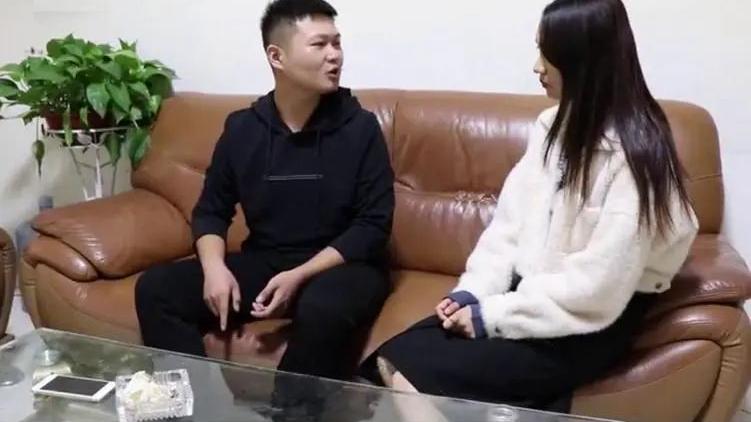 妻子领同事回家偷吃拍下视频却不小心发到小区群：丈夫隔离不知情