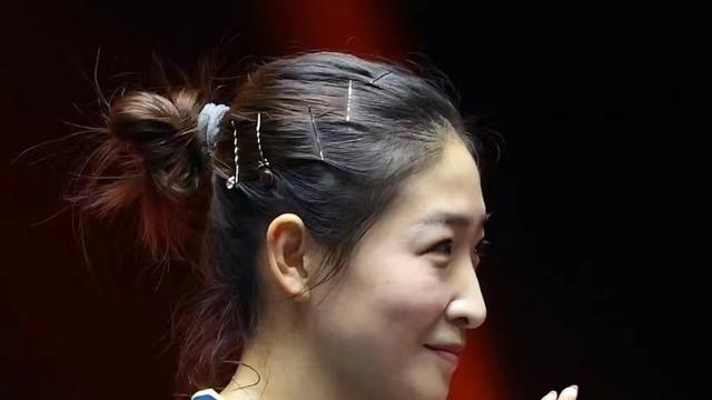 张继科|张继科带女友与朋友聚会，只顾自己冷落女友