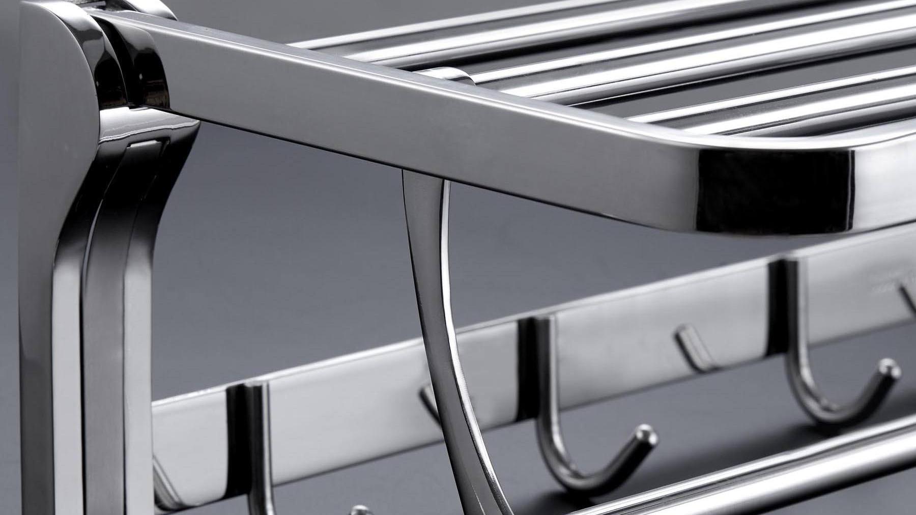 卫生间里的毛巾架，装哪里好看？