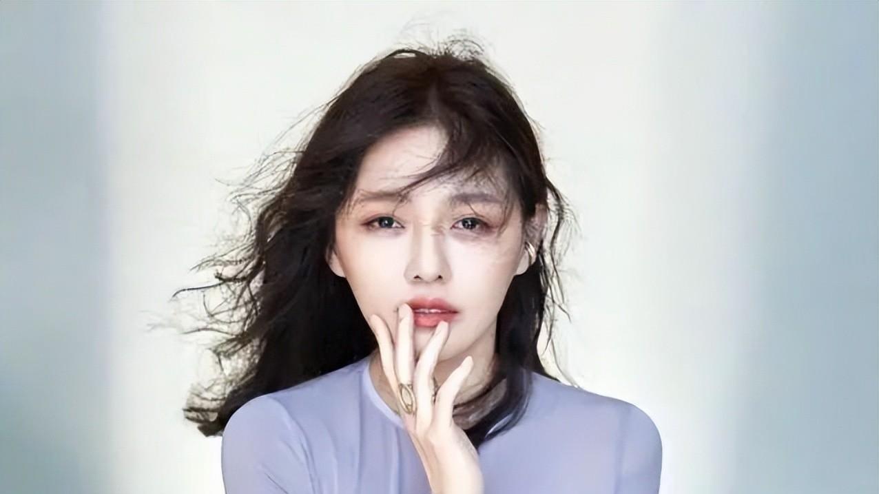 大S|同学家长，曝大S不管孩子，处境十分可怜，小玥儿下雨天路边大哭