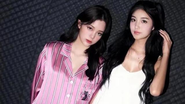 欧阳娜娜|22岁欧阳娜娜个展和网红合影，状态却被质疑，明星果真不如素人？