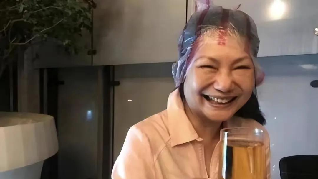 大S|大S妈：嫁豪门吃尽苦头，八百万救小三，温柔一刀完胜汪小菲母子