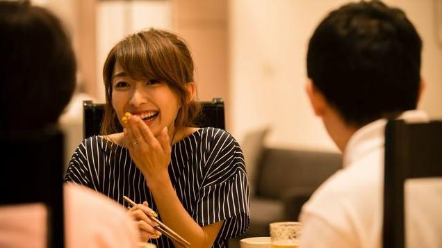 故事：彩礼40万，我与丈夫兼职送外卖还，末了父母还要借30万