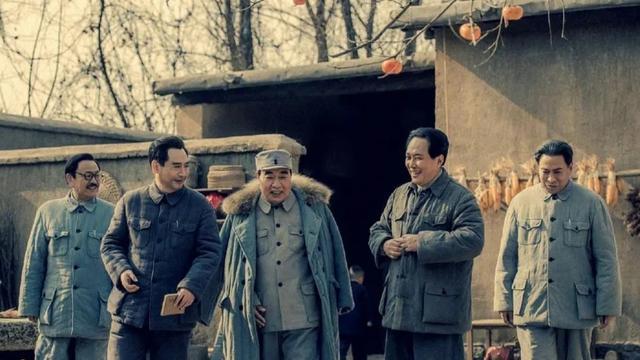 唐国强|《我们的队伍向太阳》将播，唐国强刘劲主演，配角都是老戏骨