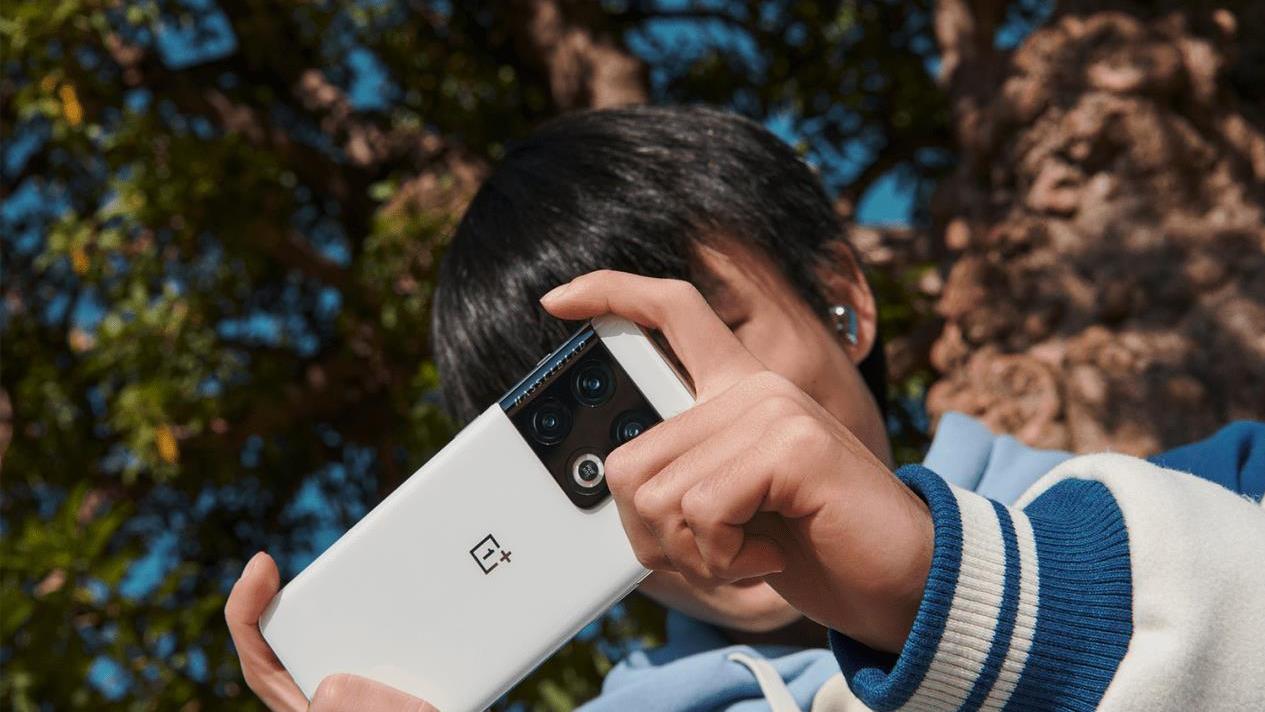 折叠屏|2022年买手机眼光要放长远，这三款手机，性能续航都不错