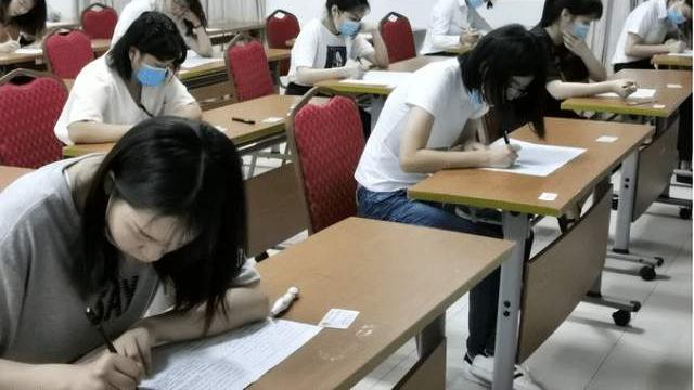 穿衣搭配|贵州事业单位招聘，11人作弊被取消成绩，被发现是因为考得太好