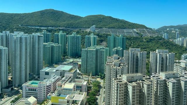 香港|香港一个实用面积42平方的大屋卖820万，业主持货21年，获利577万