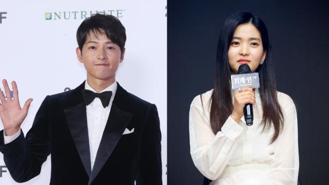 宋仲基|疑似拍到宋仲基与女星金泰梨在巴黎街头约会照片，引发网友热议