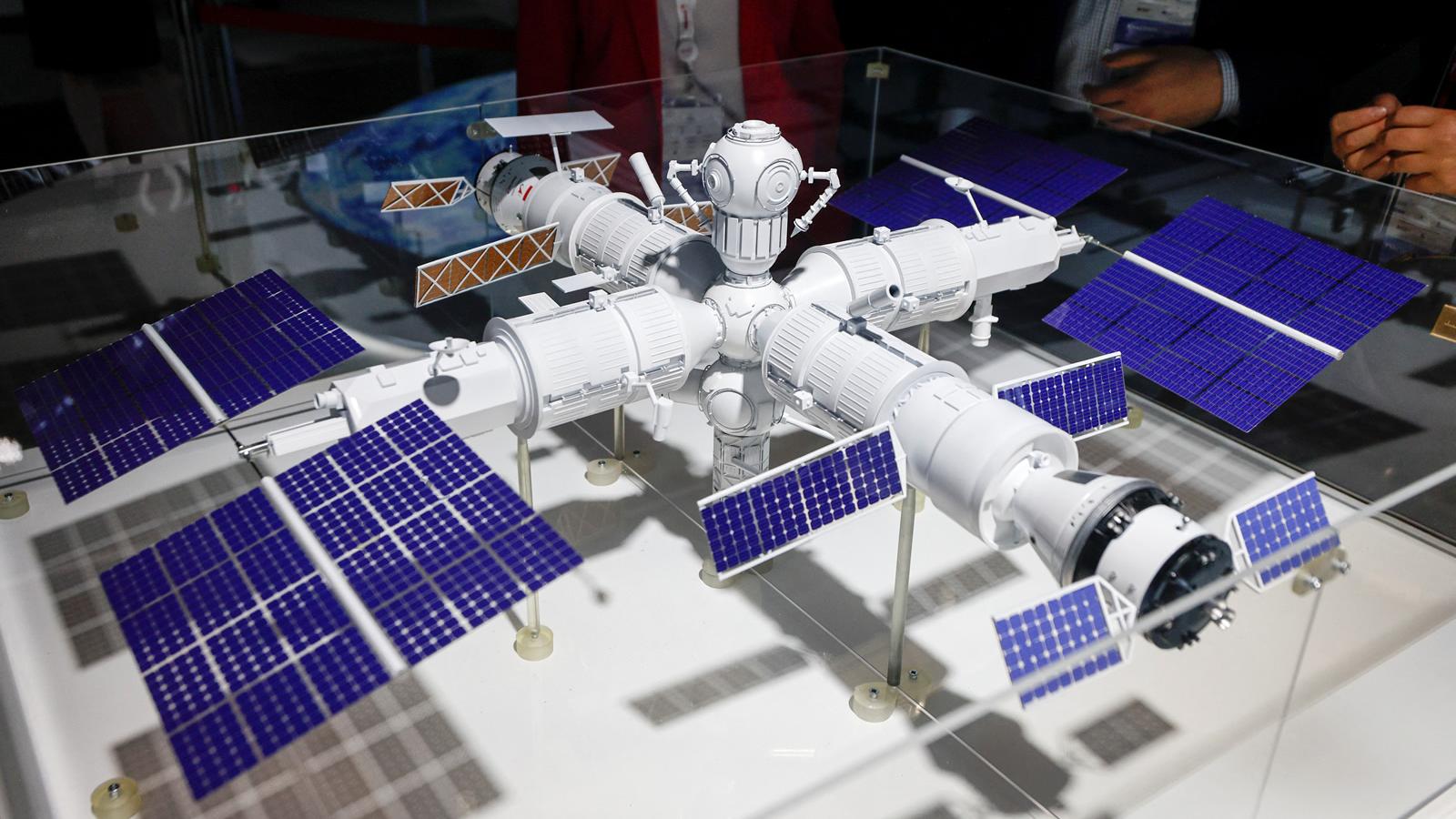 俄罗斯展示未来空间站的模型