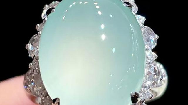 翡翠|翡翠戒面，如果你不会选，请看这篇文章