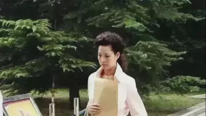 老明星|梦鸽：才56岁的年纪，就老成这样了，网友：可能是想儿子想的