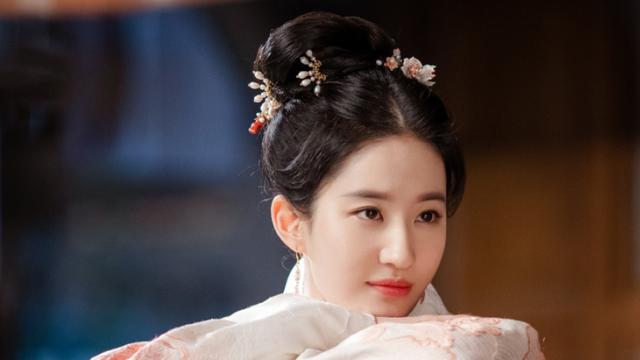 白敬亭|“金莲花”奖竞争太激烈，白敬亭、杨洋、赵露思、刘亦菲都入选