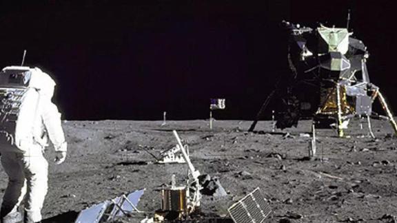 太空渺无人烟，杨利伟为何要带枪？并非防外星人，苏联有过教训