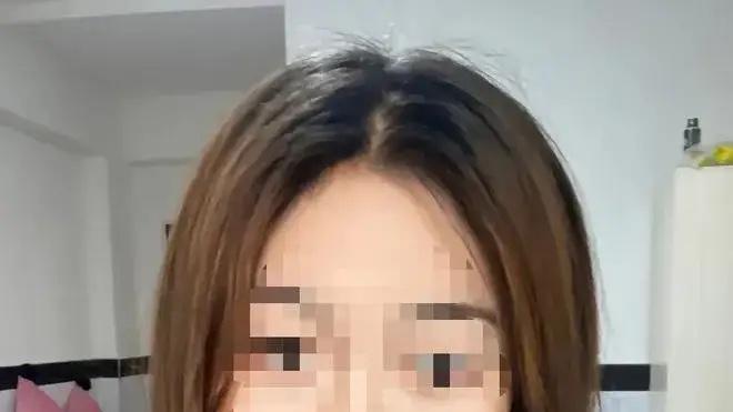 浙江永康，年轻女子在公共厕所被陌生男子殴打至轻伤二级