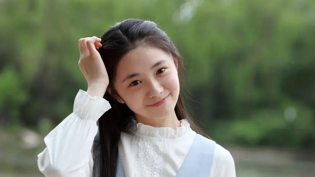 Angelababy|娱乐大爆料：王俊凯、杨颖、谭松韵、沈梦辰、胡一天、刘浩存