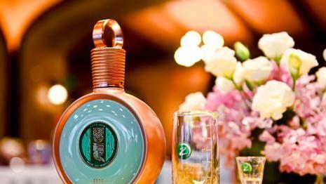 小伙失恋后万念俱灰，借习酒来消愁，酒醒后他决定一切重新开始