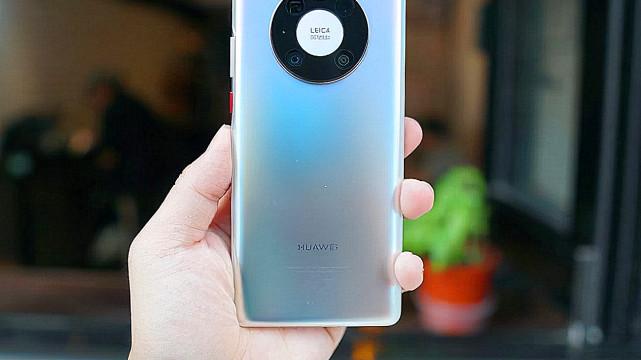 华为荣耀|现在入手华为Mate40Pro，还是等荣耀Magic4Pro，我有几点建议