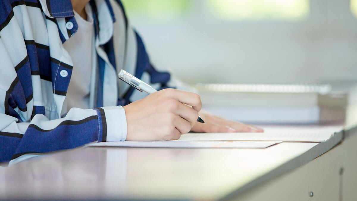 西装|你所谓的“努力”，只是为了“感动自己”，却于事无补