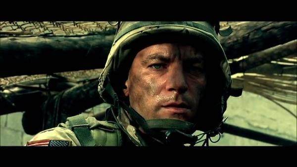 荒野猎人|史蒂芬威廉姆斯主演的《荒野猎人》和《海啸奇观》哪个更好看？