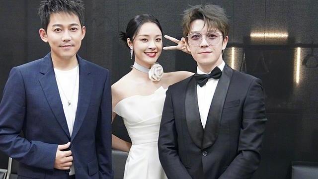 李莎旻子|梦幻联动！李莎旻子与苏醒、王烁鑫同台，评论区却在质疑女生人品