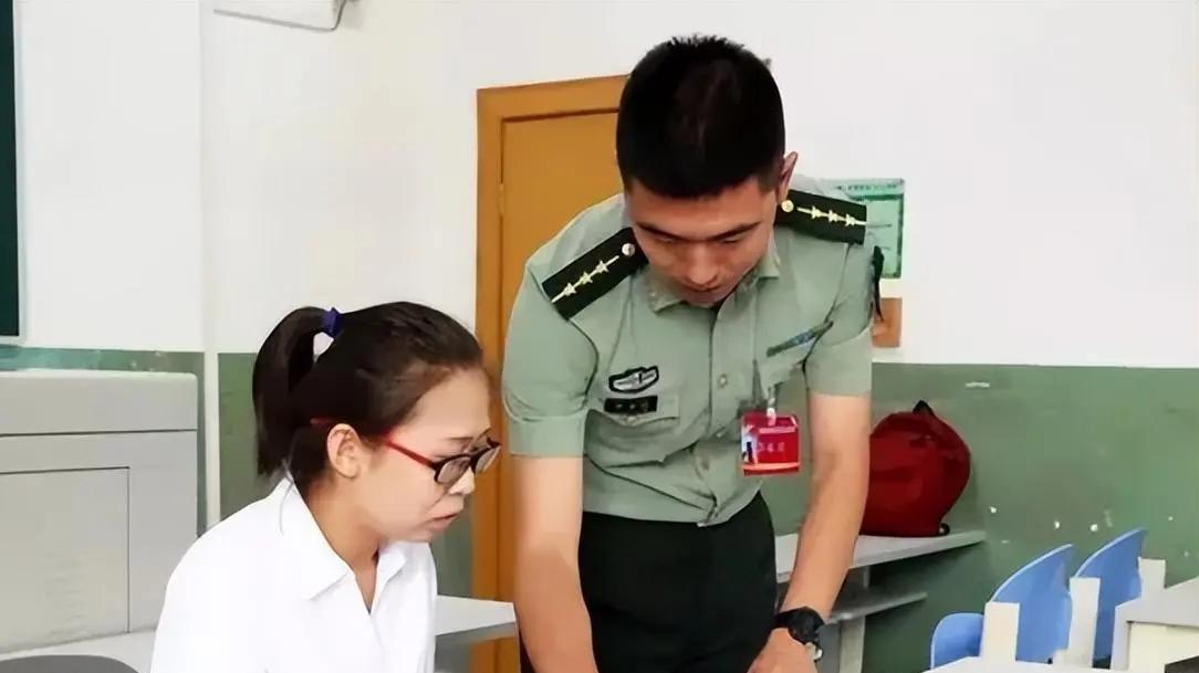 文职|军队文职的工资有多高？在职人员晒出“收入”，网友直呼：真香！