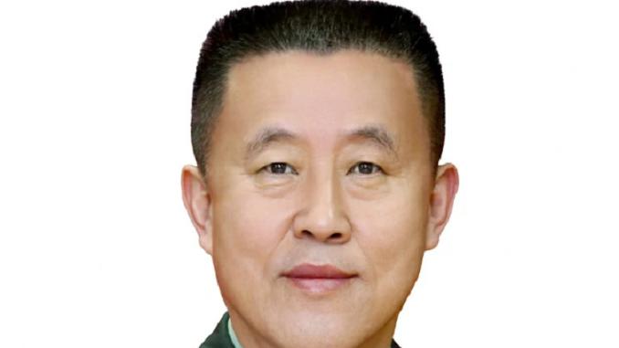 林平 许林平：当万岁军副军长兼职海军，掌管2大集团军，被授什么军衔