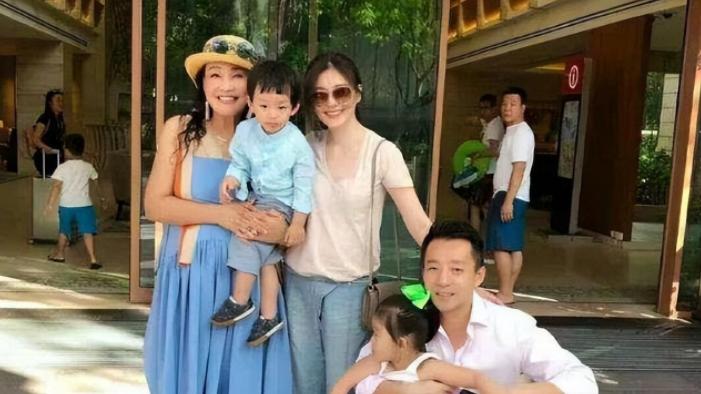 大S|央视六公主在线吃瓜，放电影疑似内涵大S，网友扒其婚内出轨内幕