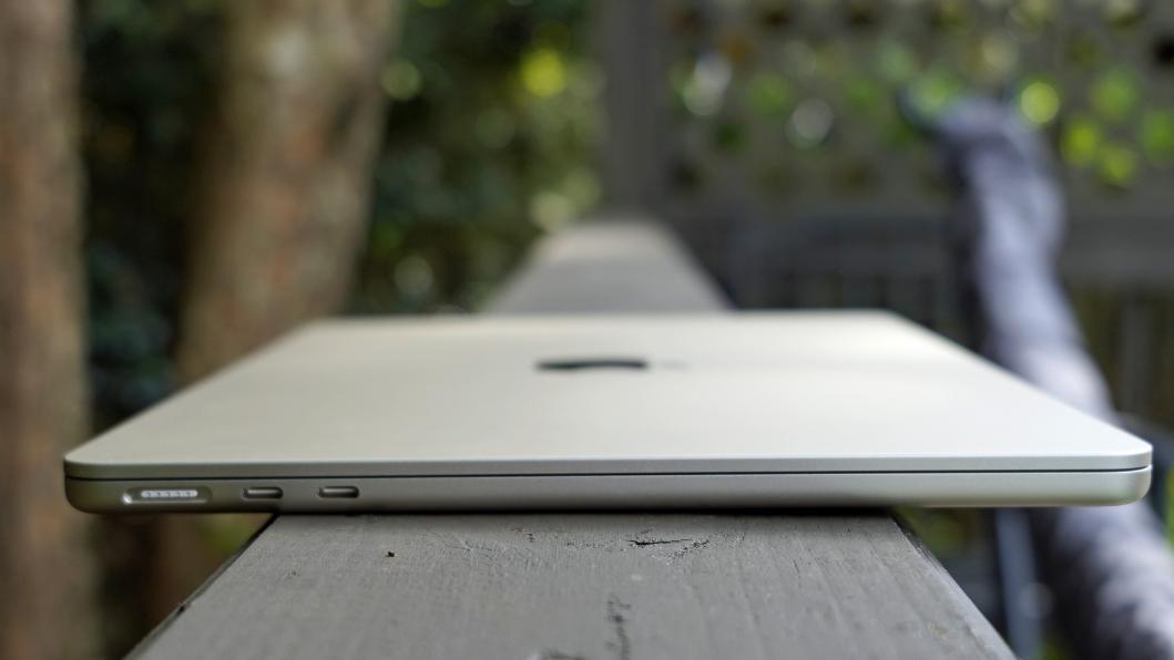 苹果MacBook Air2022 评测，搭配M2芯片，苹果近乎完美的Mac