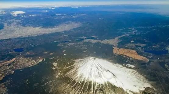 我国风云卫星发现：富士山积雪正在消失，是喷发的前兆吗