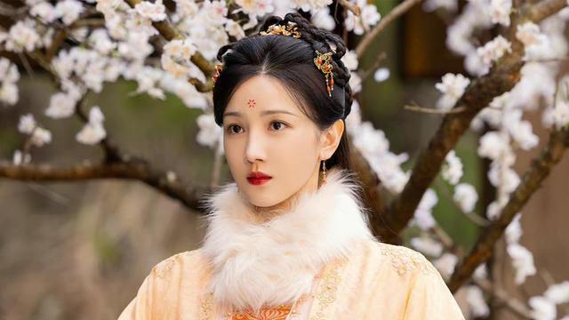 郝葭|卿卿日常：同为嫡长主的女人，出身高贵的赵芳如，为何不如郝葭？