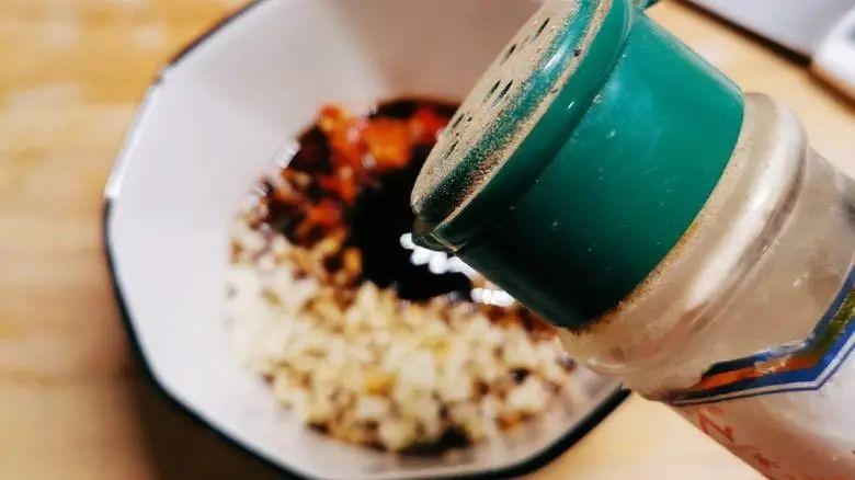 生活中看似无用的“蠢设计”，其实暗藏玄机！网友：我不该嫌弃它