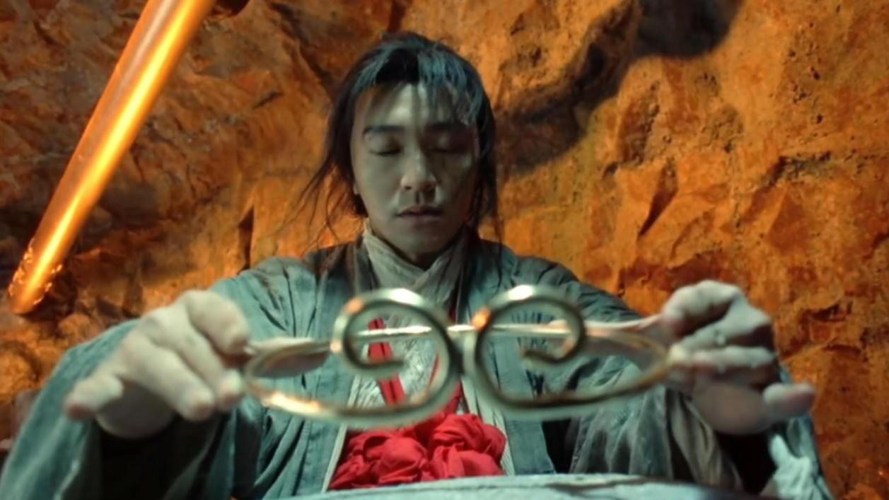 周星驰|演员、导演对周星驰的评价，大体上就两种，“不合群”，“天才”