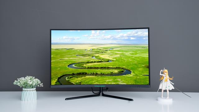 显示器|4K曲面大屏，低蓝光不闪屏，绘图、设计工作好搭档