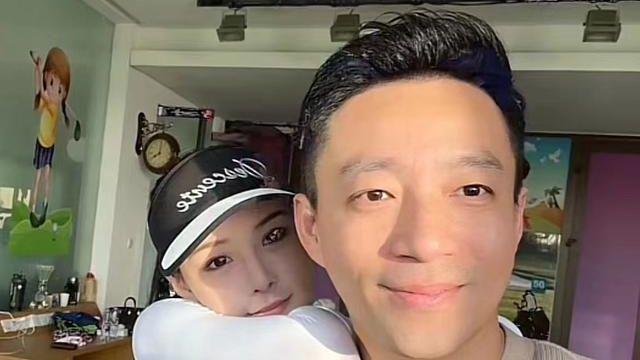 张颖颖|张颖颖晒汪小菲亲密合影，刻意关闭社交平台互动留言