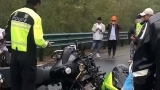 王思聪|国庆后5个瓜，富豪花钱找未成年女星，女网红压弯撞车身亡