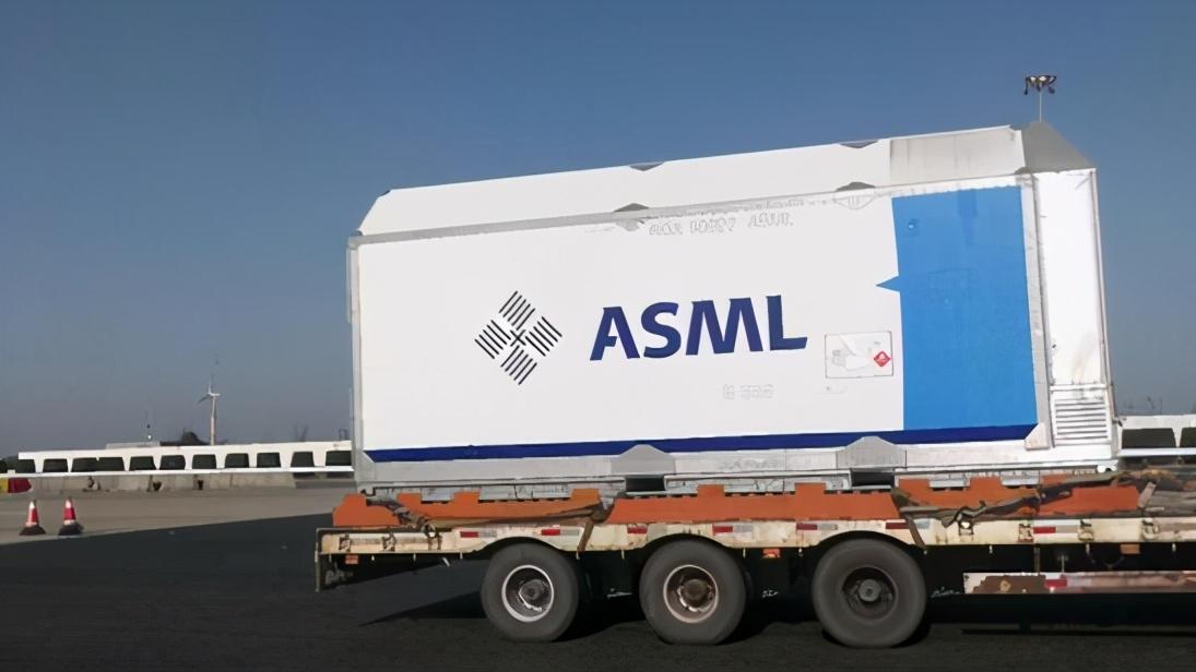 阿斯麦尔|600台，ASML跟老美“杠上”了？中国院士说得很对
