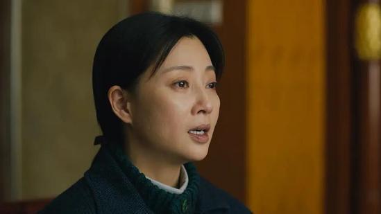 周秉昆|三看人世间原著才懂：郑娟母亲跪下求周秉昆，到底有多无奈