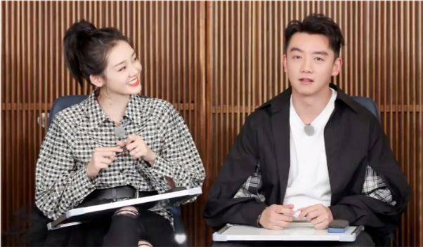 郑恺|好甜！郑恺带苗苗上节目大秀恩爱，直言老婆是自己的港湾也太会了！