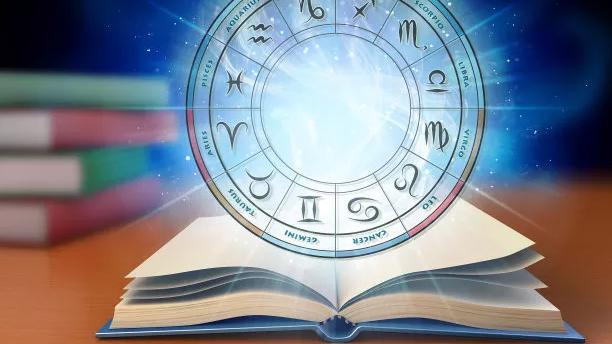 看起来和普通人无异，却能做到行云流水，过的风生水起的水瓶座